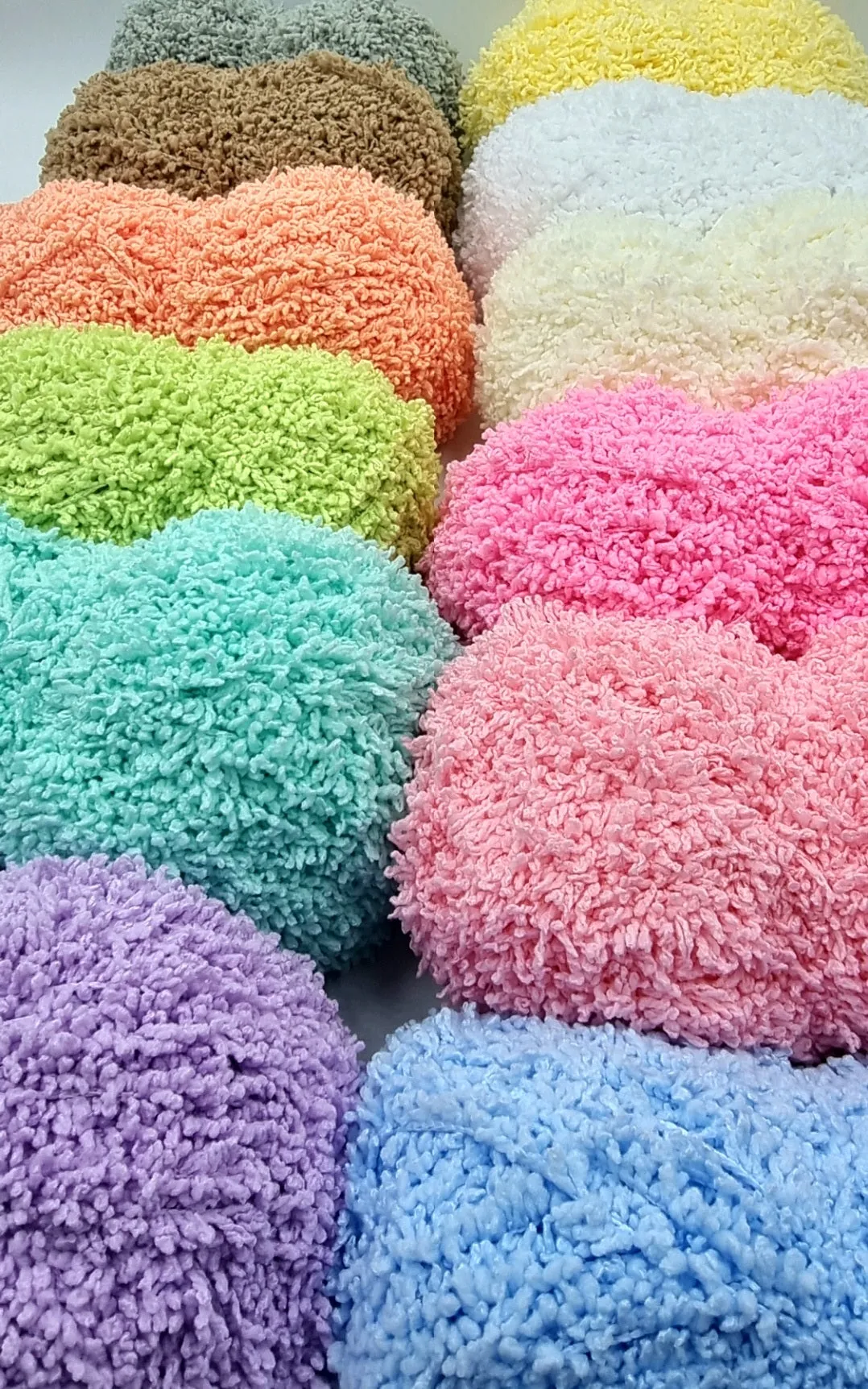 FLUFFY YARN COLLECTION