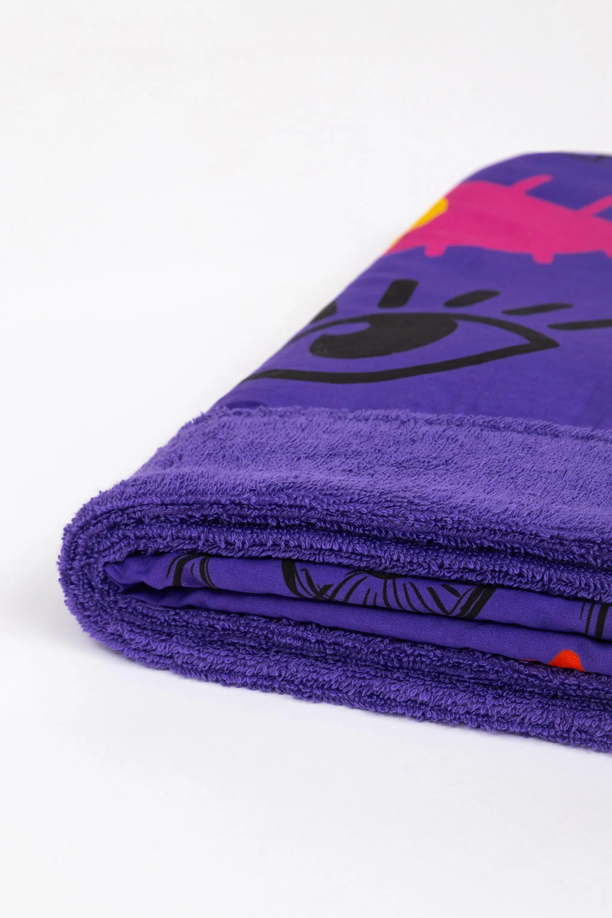 Lisie's eyes  | Signature Beach Towel